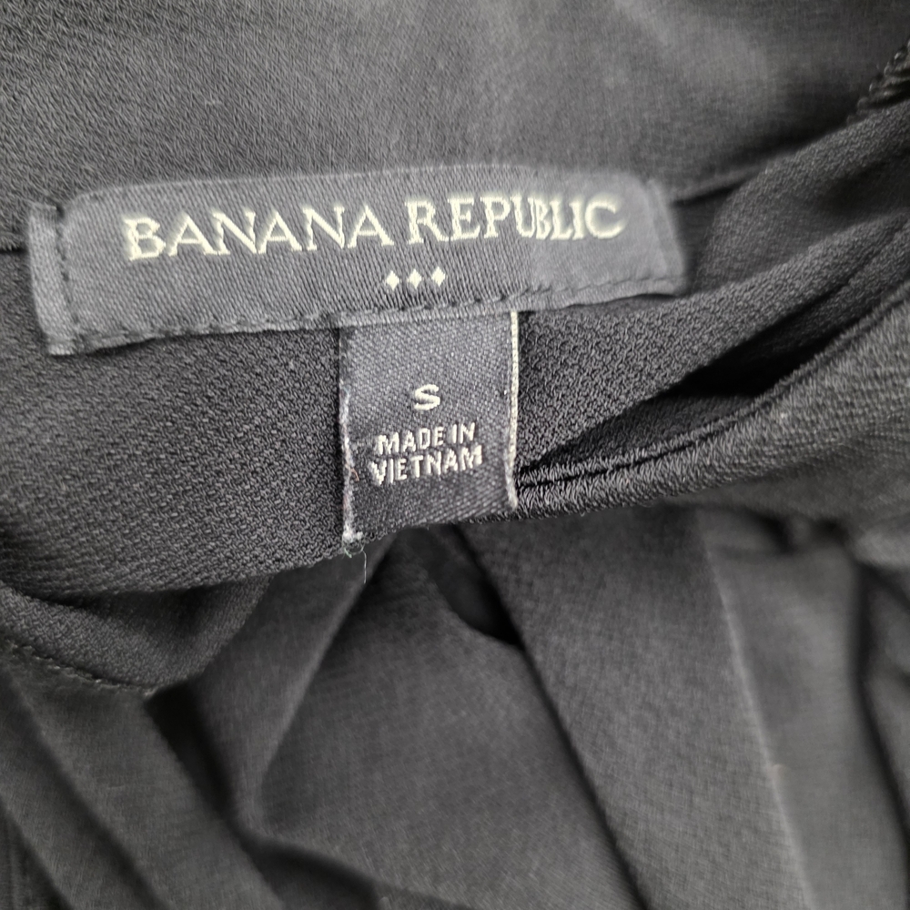 Banana Republic Black Sleeveless Blouse - Picture 7 of 8